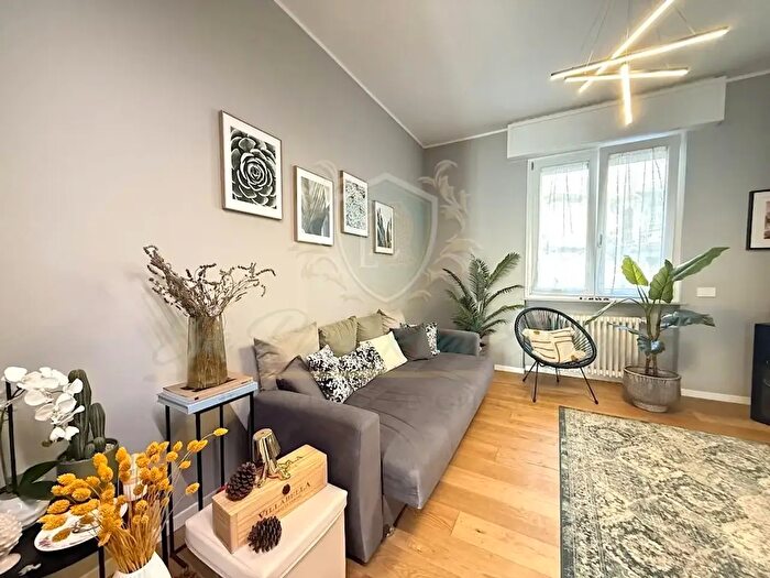 Appartamento trilocale in vendita in Via San Bassiano, Lodi
