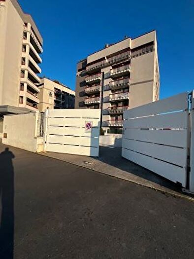 Appartamento trilocale in affitto in Via Luigi Mengoni, Bisceglie, Milano