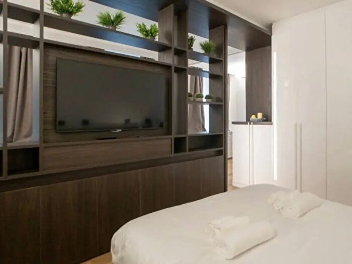 Appartamento monolocale in affitto in Via Madonnina, Milano