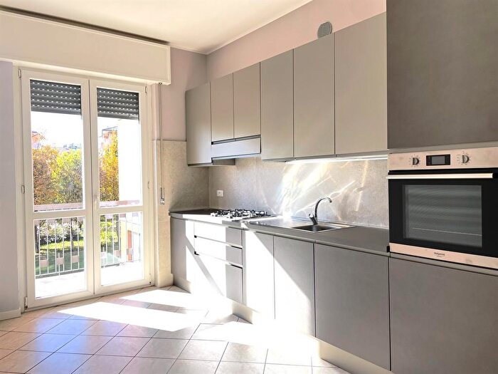 Appartamento quadrilocale in vendita in Via Marconi, Curno