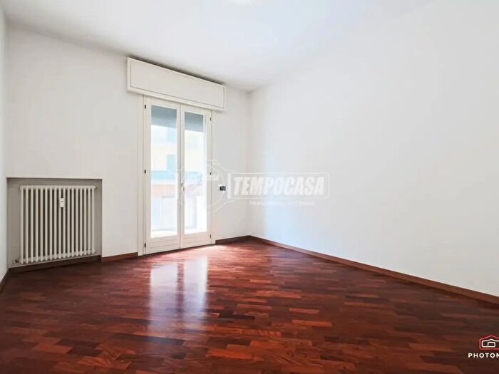 Appartamento con 5 locali in vendita in Via Giuseppe Martucci, Bologna
