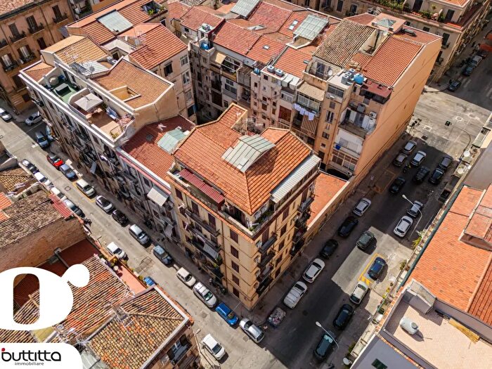 Appartamento trilocale in vendita in Via Vincenzo di Pavia, Palermo