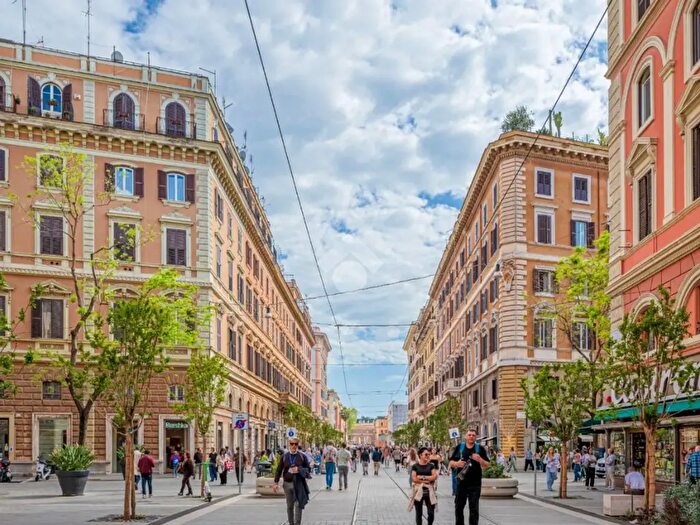Appartamento monolocale in vendita in Via Ottaviano, Roma
