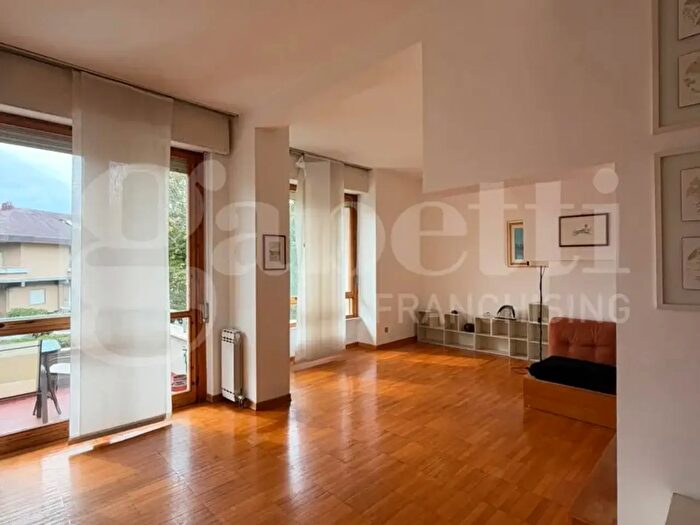Appartamento con 6 locali in vendita in Via Giotto, Rieti
