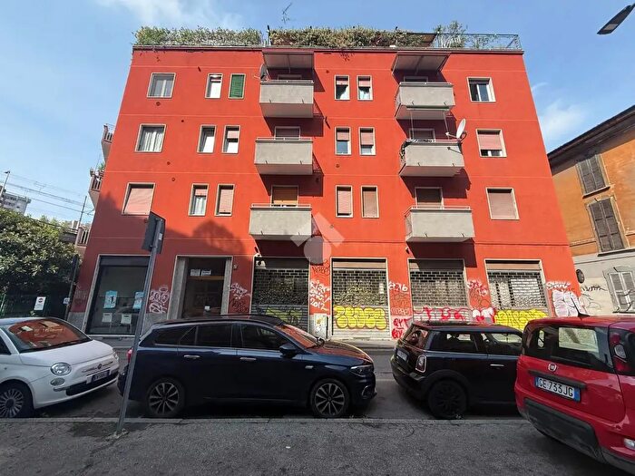 Appartamento quadrilocale in vendita in Via Comune Antico, Milano