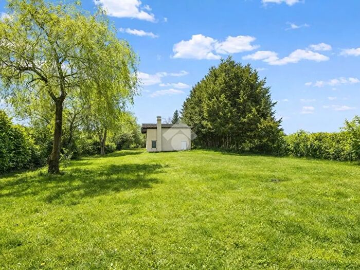 Casa bilocale in vendita in Via Canova Pogliani, Leini