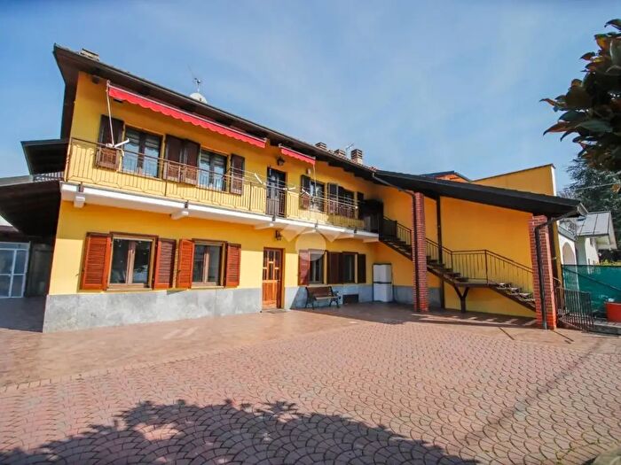 Appartamento quadrilocale in vendita in Via Oglianico, Rivarolo Canavese