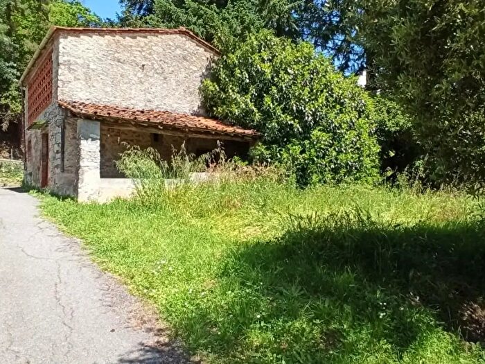 Casa bilocale in vendita in Pescaglia