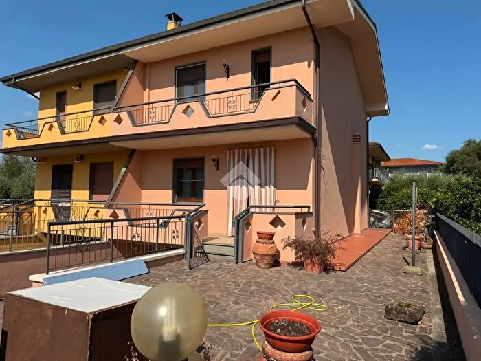 Casa quadrilocale in vendita in Via Villa, Ponte Buggianese