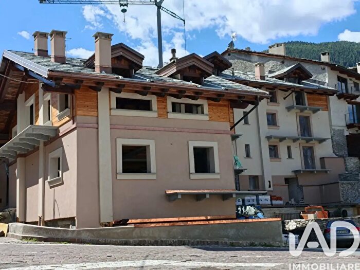 Appartamento con 6 locali in vendita in Via Des Ambrois, Oulx