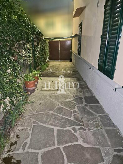 Casa con 5 locali in vendita in Ilvio Pellico, Campi Bisenzio