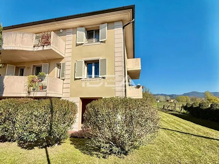 Appartamento bilocale in vendita in Via Matteotti, Lucca