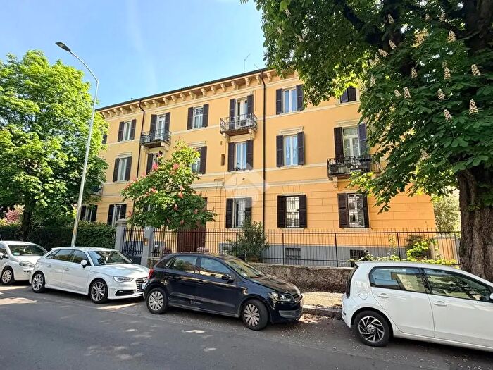 Appartamento bilocale in affitto in Via Ciro Menotti, Verona