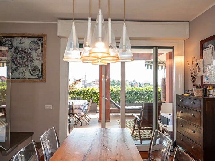 Appartamento trilocale in vendita in Via Giovanni Battista Prandina, Milano