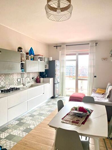 Appartamento trilocale in affitto in Via Mombarcaro, Santa Rita, Torino