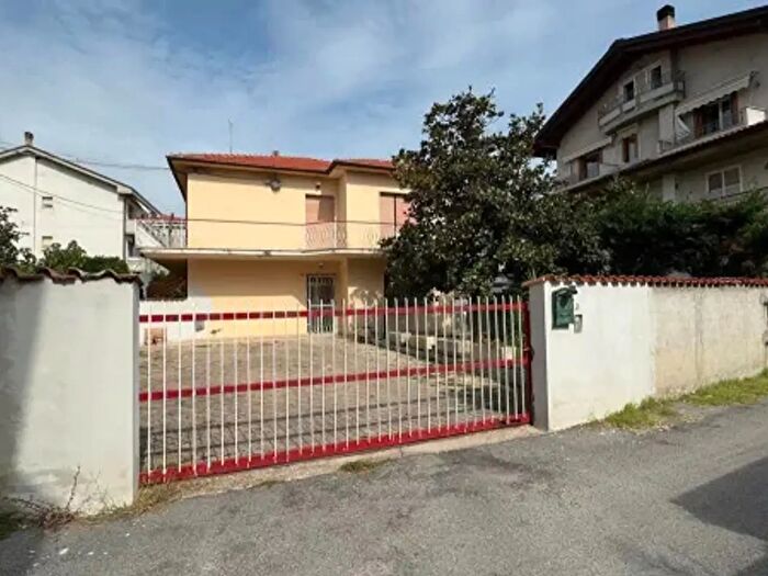 Appartamento con 5 locali in affitto in Via Tirreno, Montesilvano