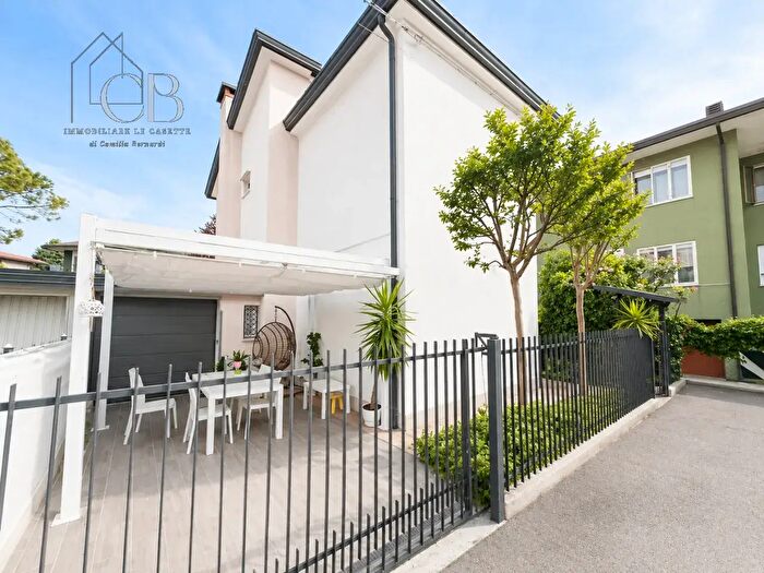 Casa trilocale in vendita in Padova