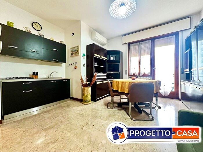 Appartamento monolocale in affitto in Via Asiago, Gorla, Milano