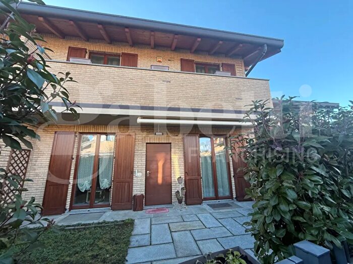 Case in Vendita e in Affitto - 3