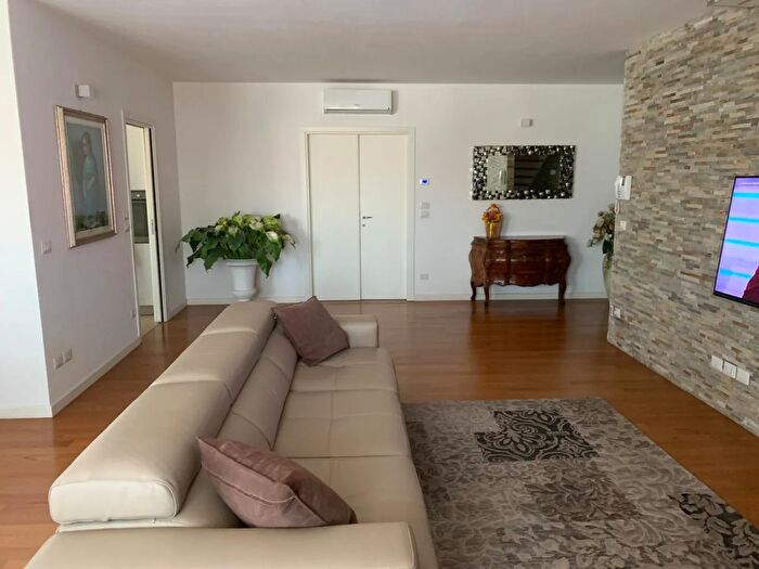 Appartamento con 5 locali in vendita in Via Cesare Pavese, Vigodarzere