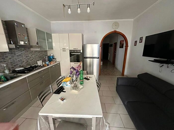 Appartamento trilocale in vendita in Corso Europa, Milano