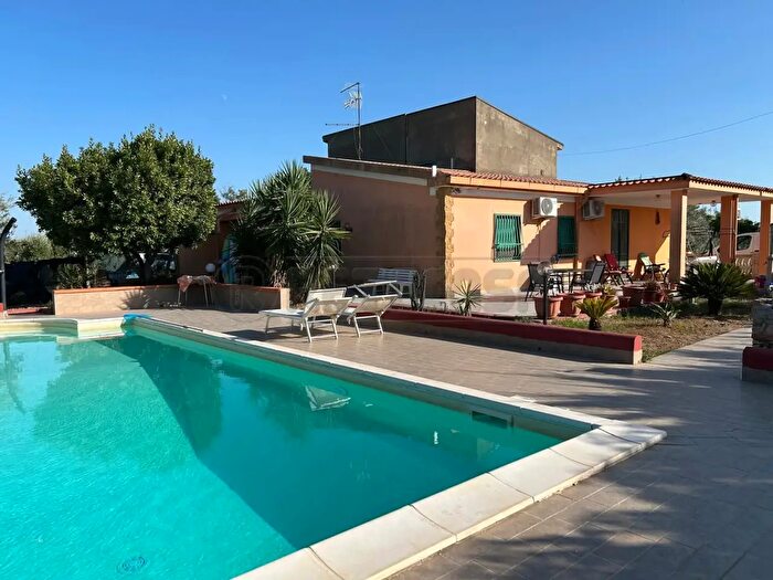 Casa quadrilocale in vendita in Caltanissetta