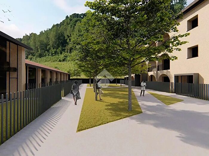 Casa quadrilocale in vendita in Via Specola, Cantu