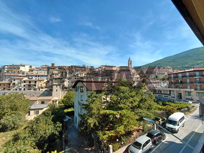 Appartamento trilocale in vendita in Via Matteotti, Gualdo Tadino