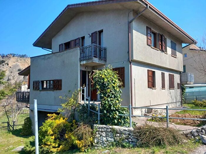 Casa con 5 locali in vendita in Perticara Novafeltria Rn, Novafeltria