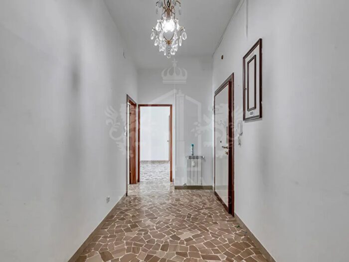 Appartamento quadrilocale in vendita in Via Domodossola, Bologna