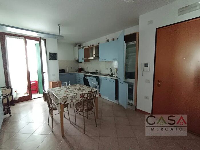 Appartamento trilocale in vendita in Piazza Nicolo' di Maniago, Maniago