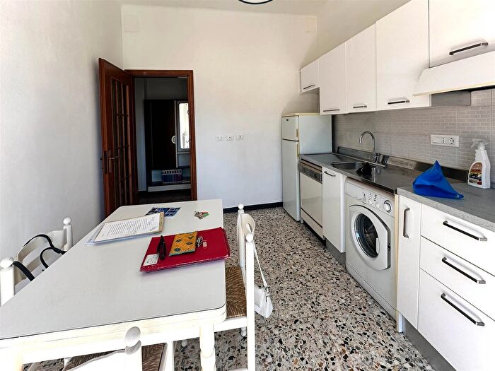 Appartamento quadrilocale in vendita in Via XX Settembre, Aulla