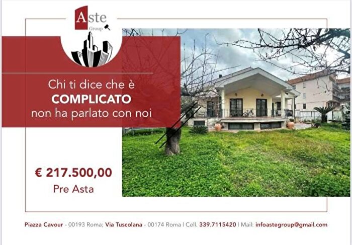 Casa con 6 locali in vendita in via Renato Massa, Dragona, Roma