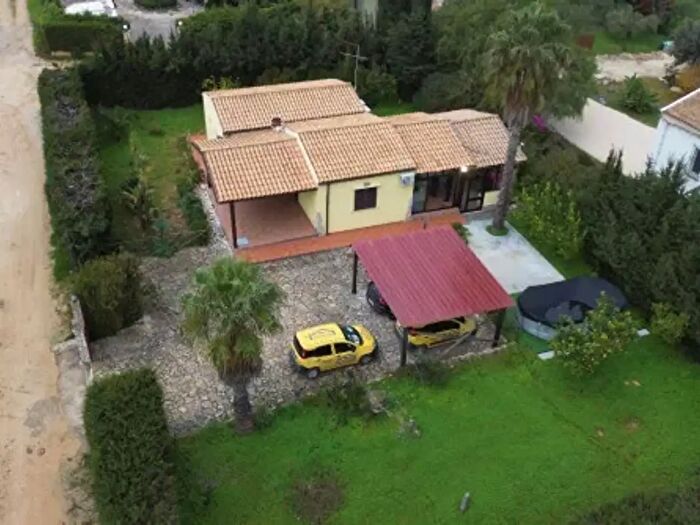 Casa quadrilocale in vendita in Contrada Fraginesi, Castellammare Del Golfo