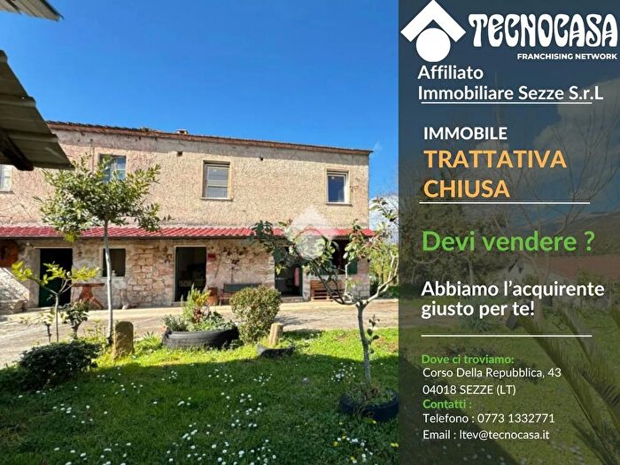 Casa con 6 locali in vendita in Via Bassiano, Sezze