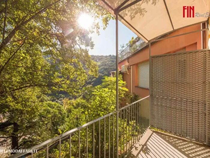 Appartamento monolocale in vendita in Via Tre Pini, Genova