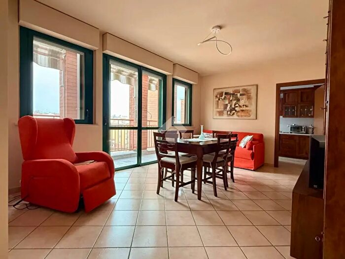 Appartamento quadrilocale in vendita in Corso Felice Cavallotti, Asti