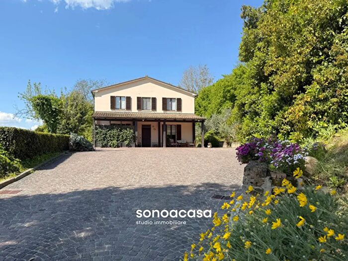 Casa quadrilocale in vendita in Contrada Piano San Michele N, Mondavio