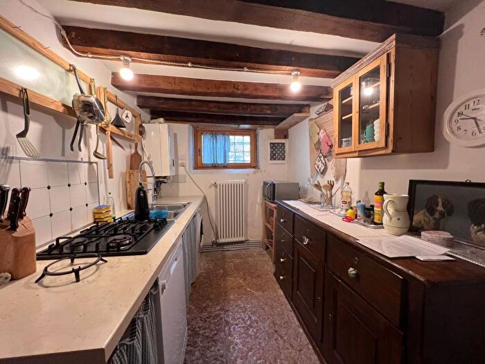 Case in Vendita e in Affitto - 2