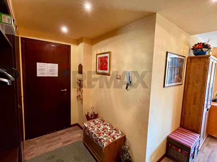 Appartamento trilocale in vendita in Via Moia, Foppolo