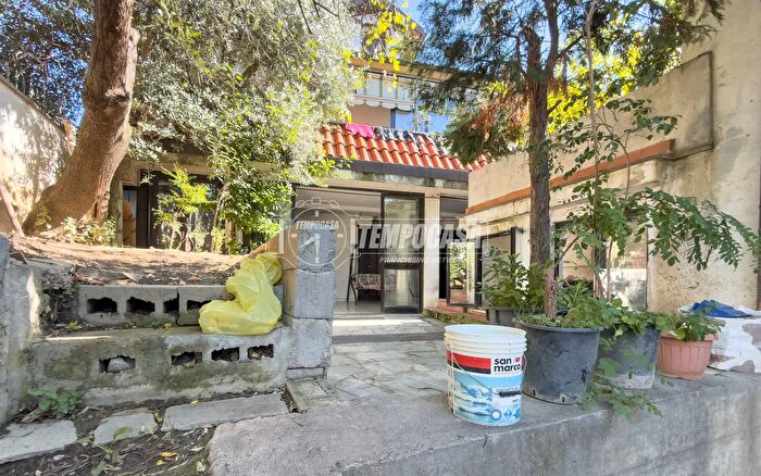 Casa con 6 locali in vendita in Via Umberto I, Trofarello