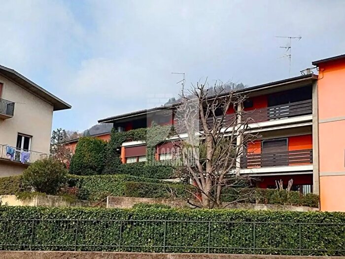 Casa con 7 locali in vendita in Fontana Marcia, Alzano Lombardo