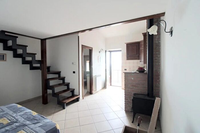 Appartamento monolocale in vendita in Via dellIndipendenza, Poggio Catino