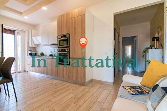 Appartamento trilocale in vendita in Via Nocera Inferiore, Roma