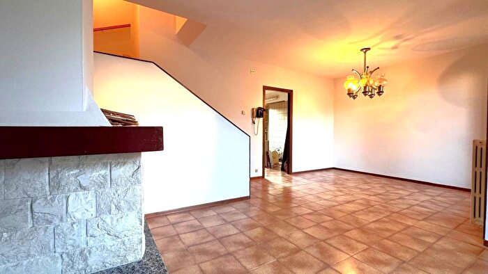 Casa quadrilocale in vendita in Via Aldo Moro, Cellatica