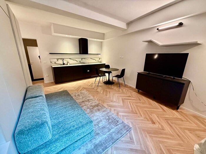 Appartamento monolocale in affitto in Via Ugo Bassi, Centro Storico, Bologna