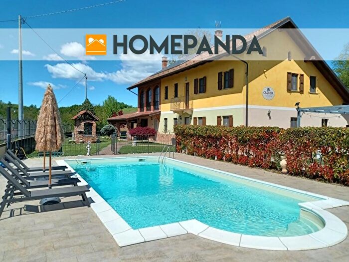 Casa con 10 locali in vendita in Valle Reale, Roatto