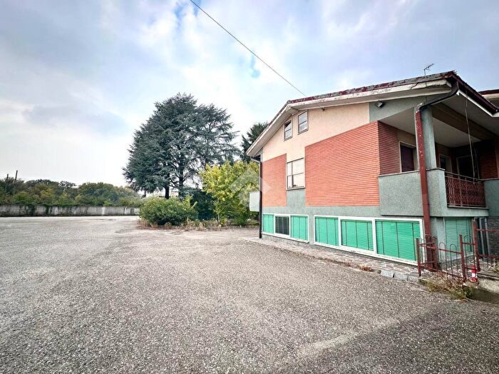 Case in Vendita e in Affitto - 3