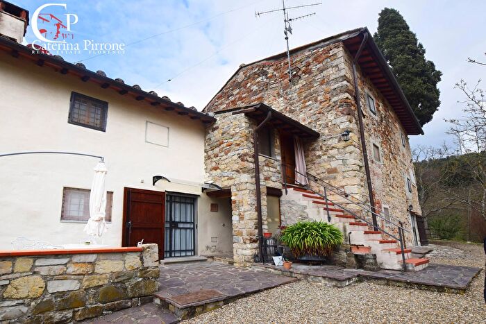 Casa con 9 locali in vendita in Via di Valle, Pontassieve