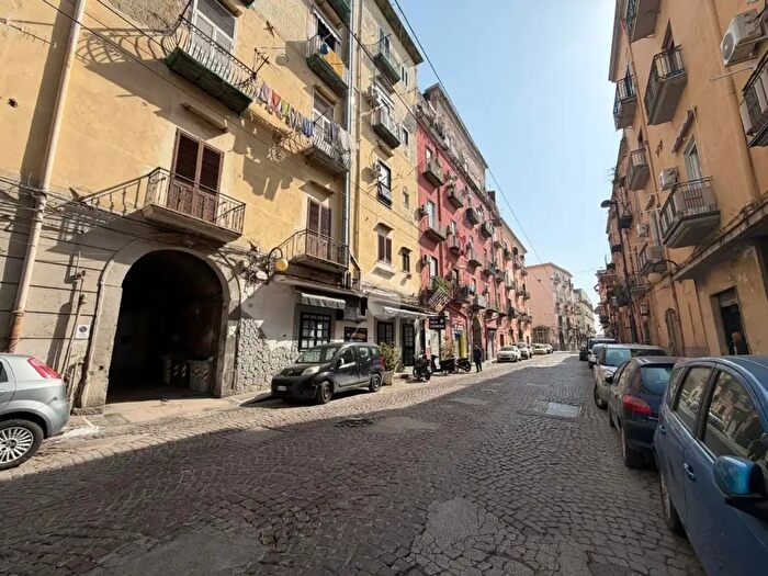 Appartamento trilocale in vendita in Corso San Giovanni a Teduccio, Napoli